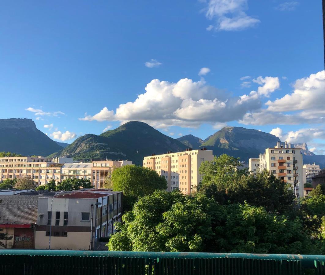 Logement Entier Grenoble Avec Vue Sur La Bastille Apartment Exterior photo